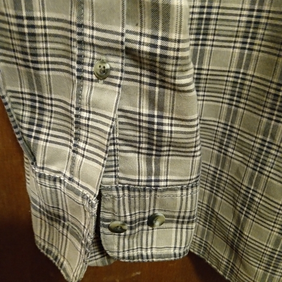 Cabela's Men's Large and Tall Long sleeve plaid Vgc. 26" ptp excellent condition - Picture 2 of 4
